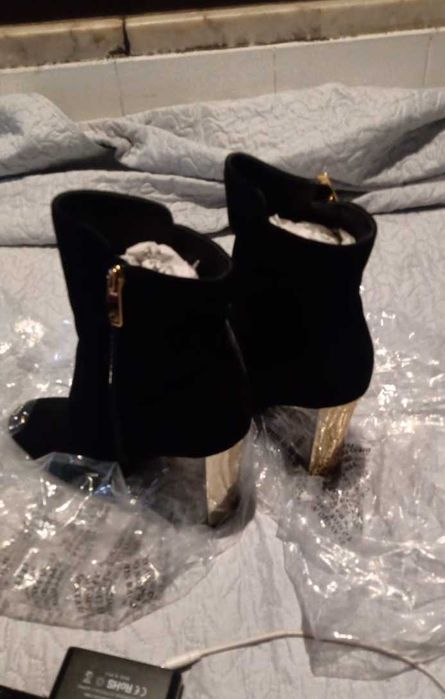 Super Promoção,70 porcento de desconto,lindas botas compre agora.