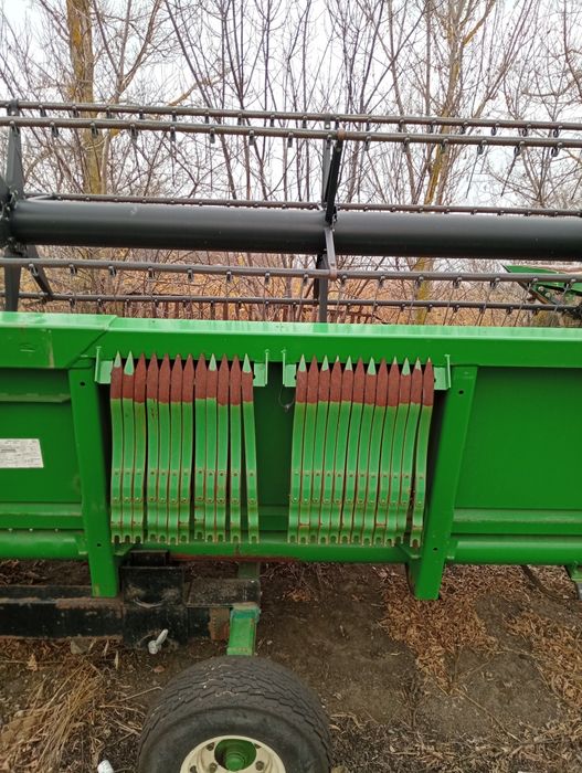 Комбайн Джон Дір Т 660