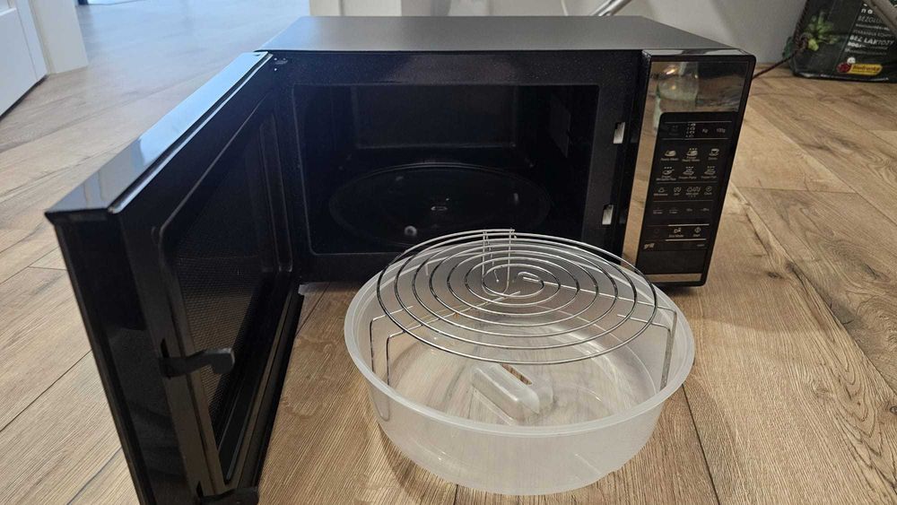 Kuchenka mikrofalowa SAMSUNG GE83X 800W stan idealny!