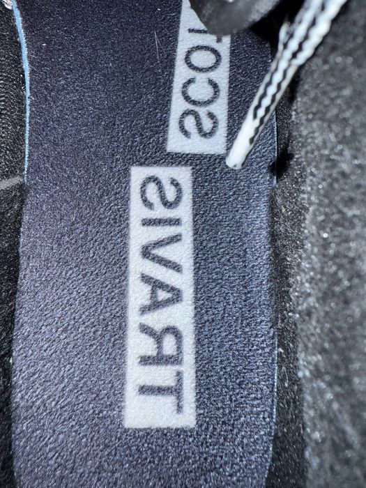 Black Phantom Travis Scott