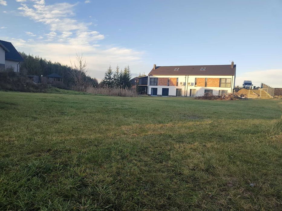 Działka budowlana z warunkami zabudowy 1874 m² / 3084 m² - Nowodworce!