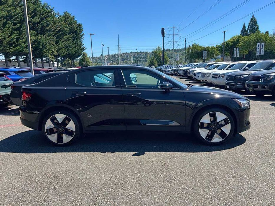 Polestar 2      2023