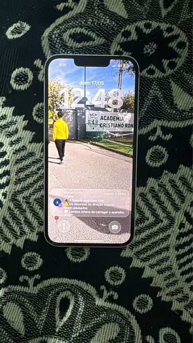 Iphone 13 normal semi novo