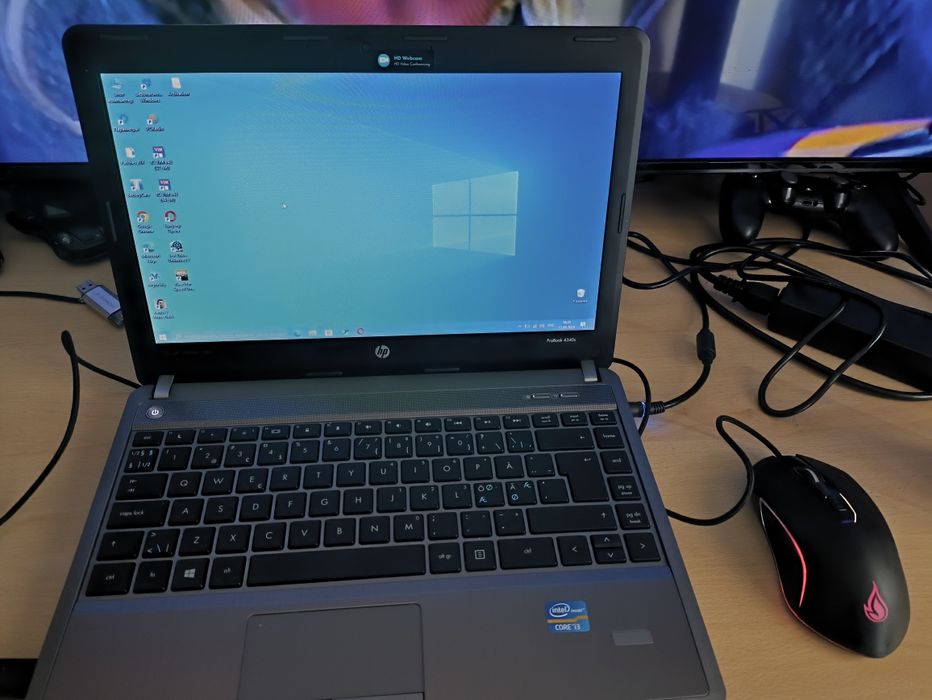 Laptop HP proBook 4340s, torba do przechowywania, mysz i głośnik..