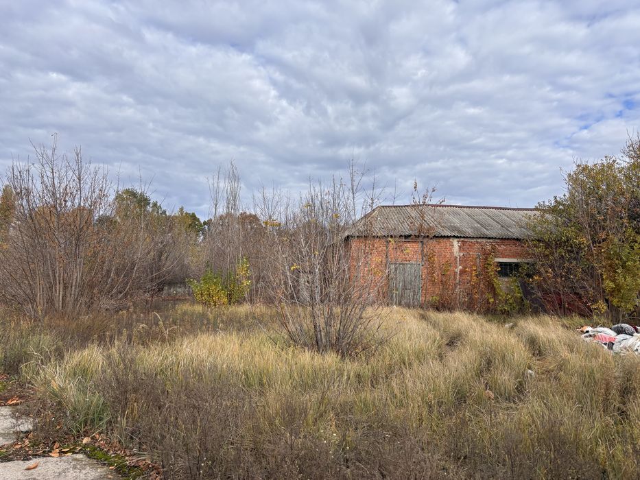 Продаж перша лінія  300квт площа 1020м2 земля 1.81га залізн.гілка