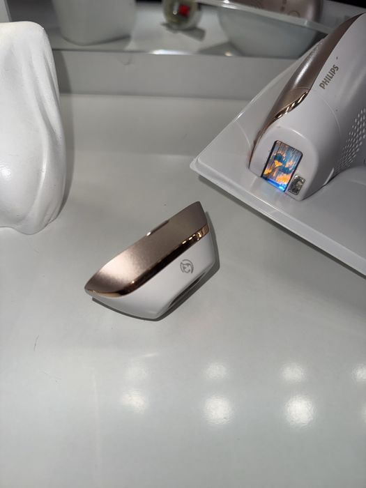 Фотоепілятор Philips Lumea Advanced