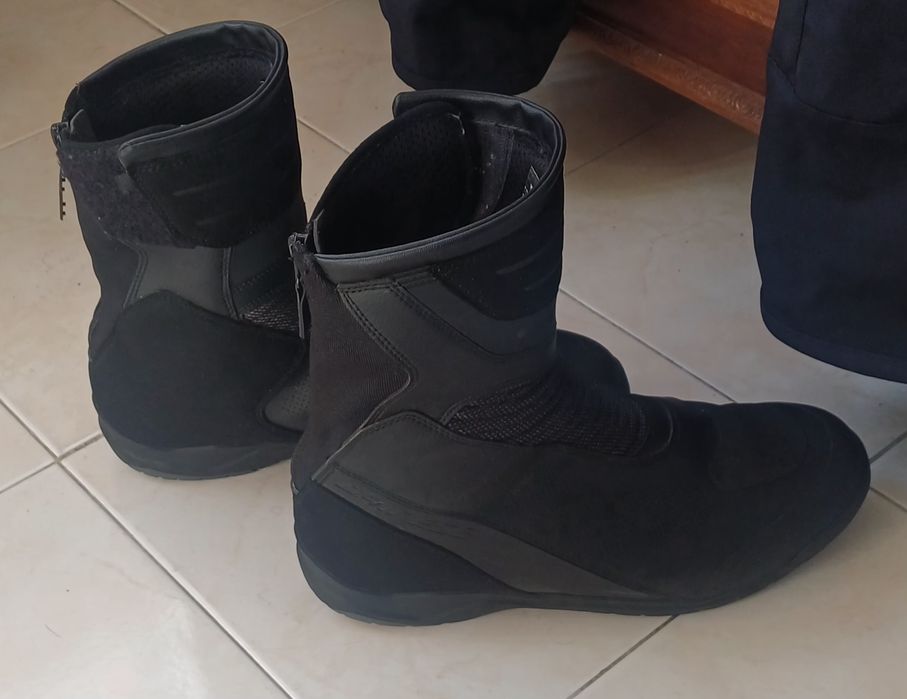 Vendo kit completo Dainese.