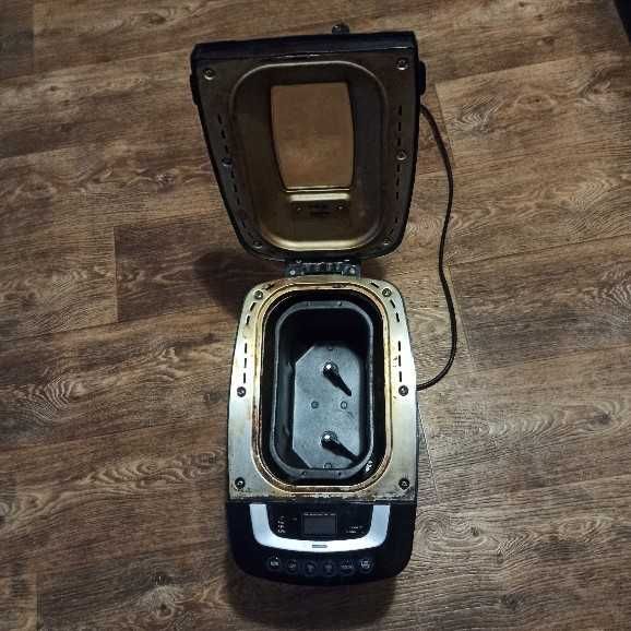 Хлібопічка  FIRST