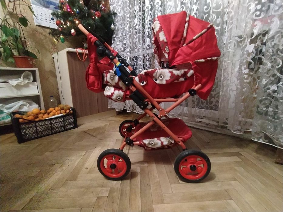 Коляска для ляльок