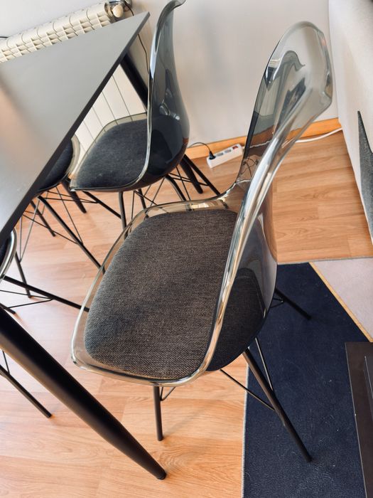 Conjunto mesa + 4 cadeiras