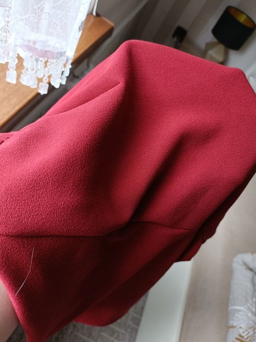 Materiałowe spodnie z szeroką nogawka