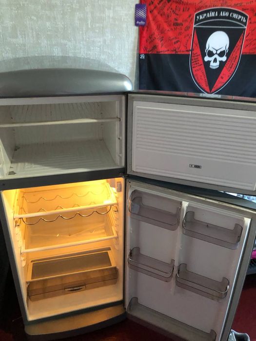 Продам холодильник gorenje. Не холодить