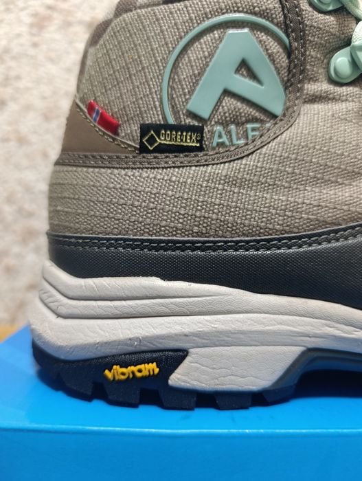 Трекінгові черевики жіночі (GORE-TEX) Alfa Cumulus Mid GTX