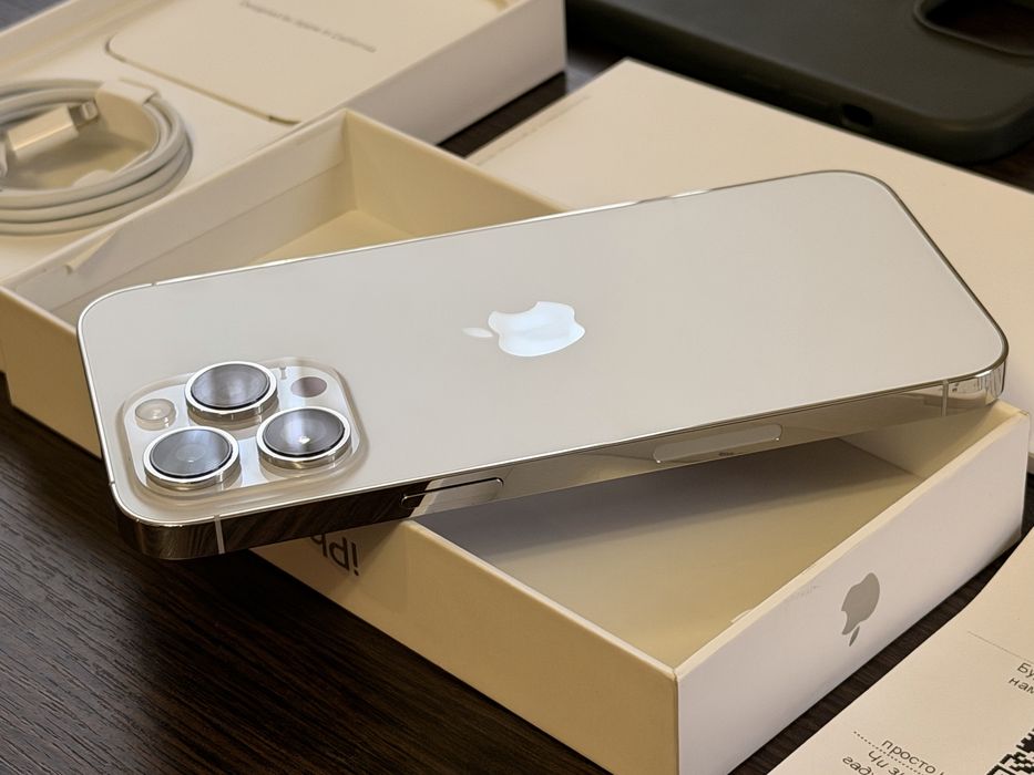 iPhone 14 Pro Max 128GB Один владелец, без следов эксплотации, не крутился! Цена 500$