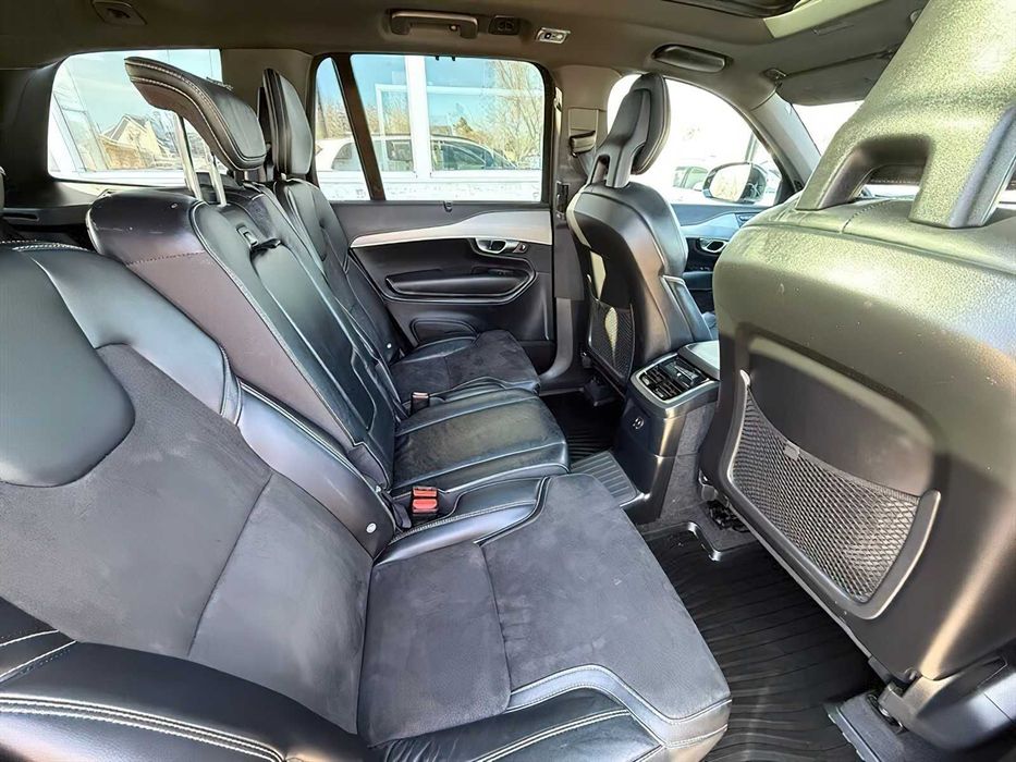 Volvo Xc90      2020