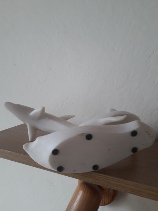 PRL Figurka Para Delfinów to nie jest porcelana Białe delfiny to ssaki