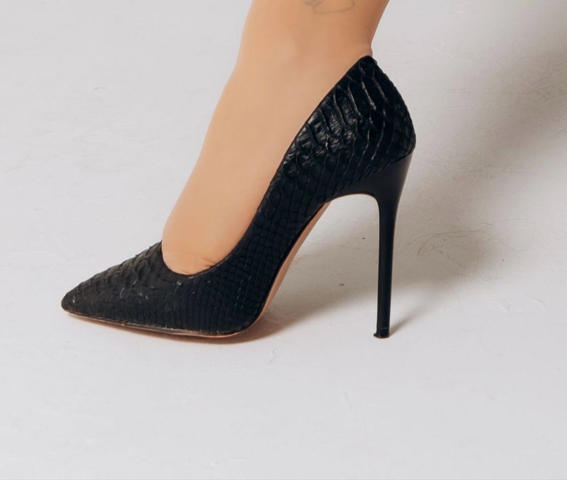 Модні класичні туфлі