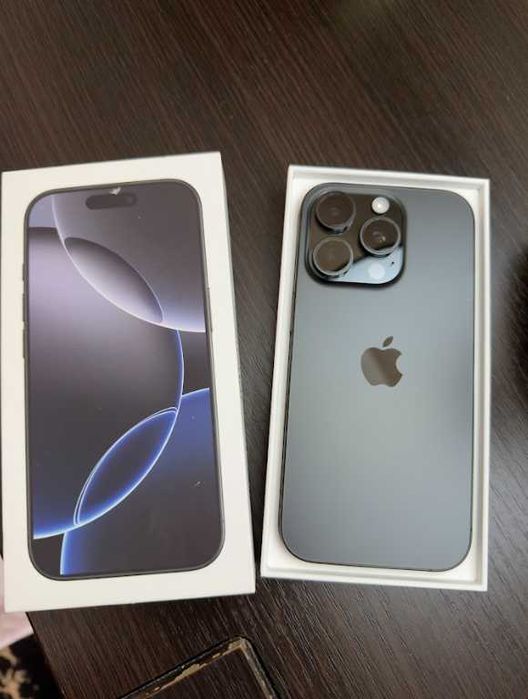 Apple iPhone 16 Pro 128GB Black Titanium | Bateria 90%