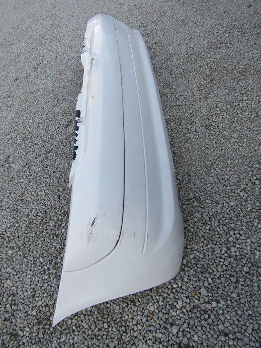 Para-choques tras RENAULT CLIO II ano 2003 (ver descrição)