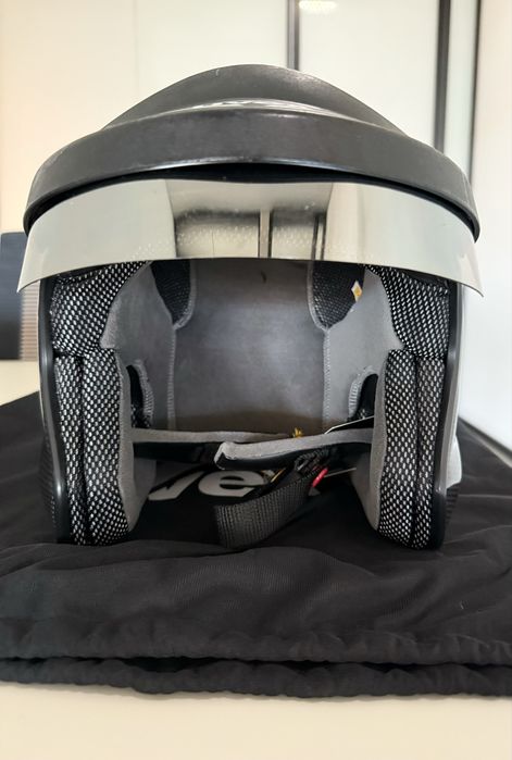 Capacete Audi / Uvex