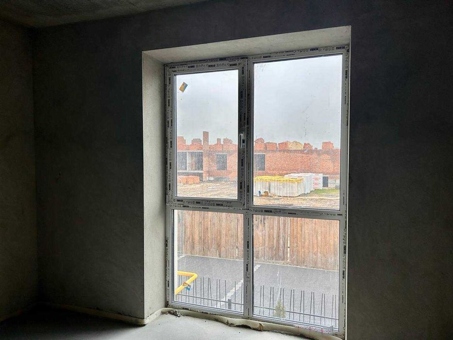 Квартира (3к) з індивідуальним газовим опаленням та кухнею 20 метрів.