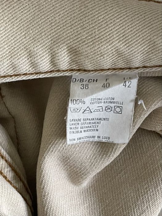 Spodnie dżinsowe z wysokim stanem zwężane u dołu