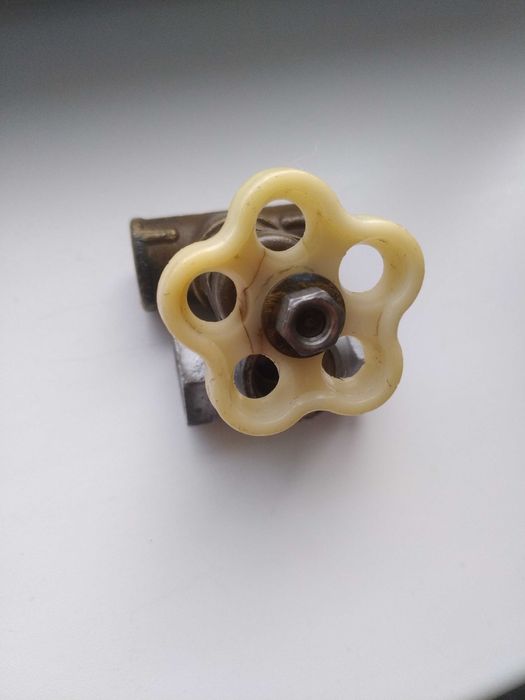 Кран латуннный(вентиль муфтовый) 10/15,20