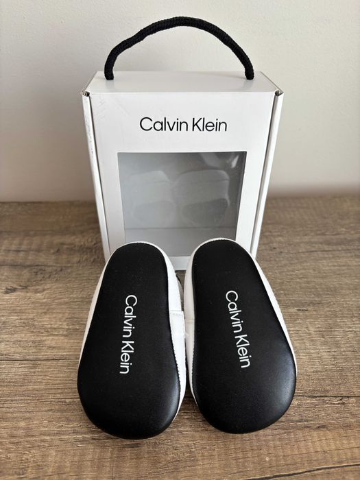 Buciki niemowlęce Calvin Klein Rozm. 18