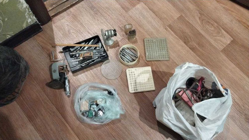 деталі та інструменти часові