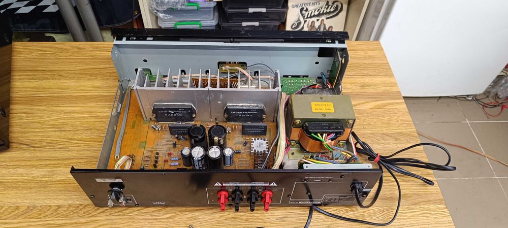 кінцевий підсилювач- Kenwood Basic M1A (не робочій )-під ремонт !!