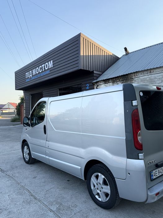 Продам  Opel Vivaro 2.0 дизель