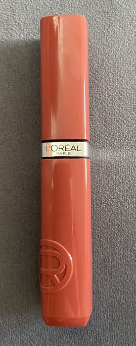 Loreal Laque Resistance Pomadka do Ust w Płynie 215 Drunk In Rose