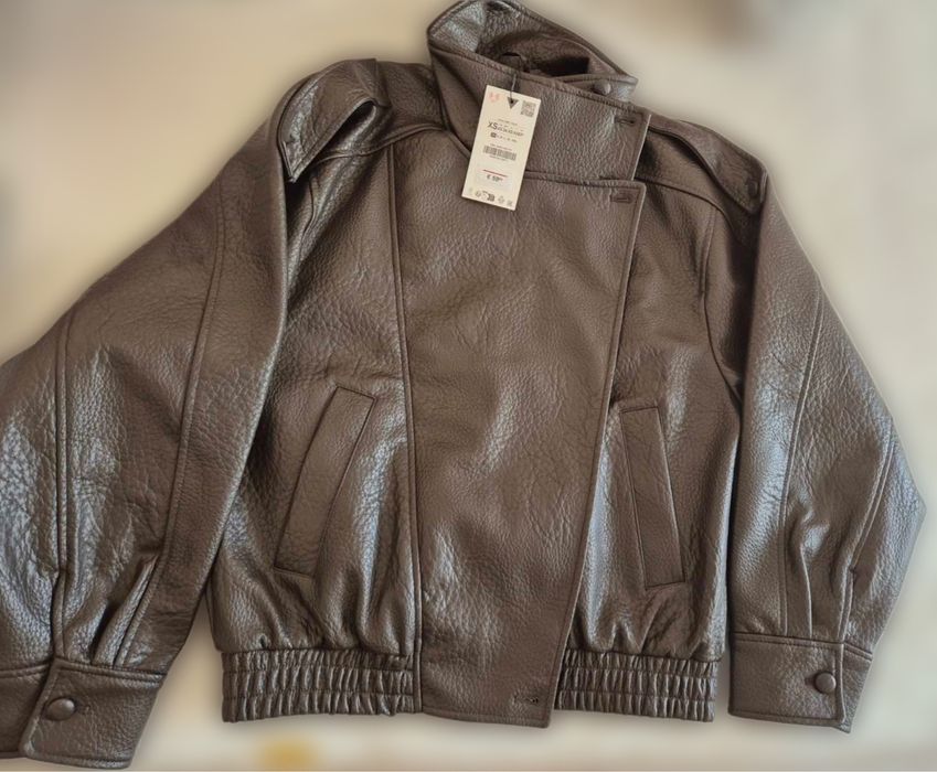 Популярна куртка від Zara