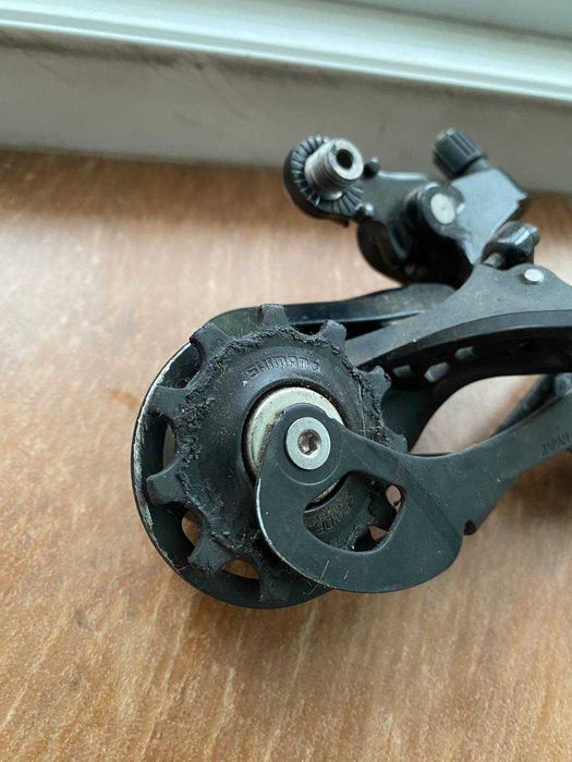 Задній перемикач Shimano 105 RD-R7000-GS Shadow 11