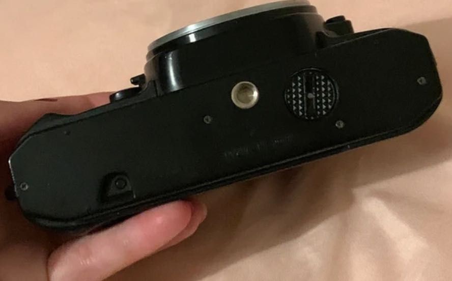 Nikon FM10 35mm Film Camera + Zoom Lens | Vintage Analog SLR