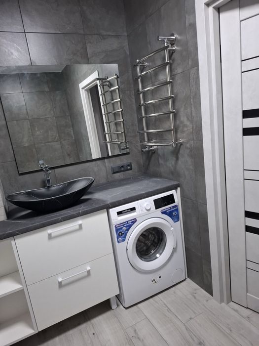 Нова квартира на браїлках жк Пелюстковий