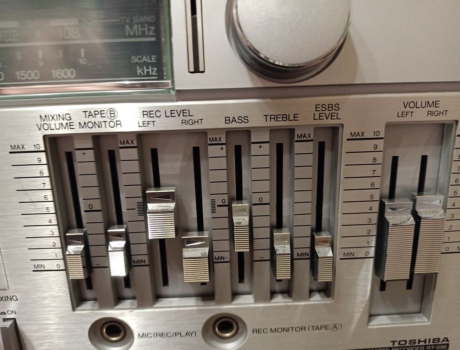 Топовая винтажная магнитола TOSHIBA RT-S98 Japan Из коллекции: 109