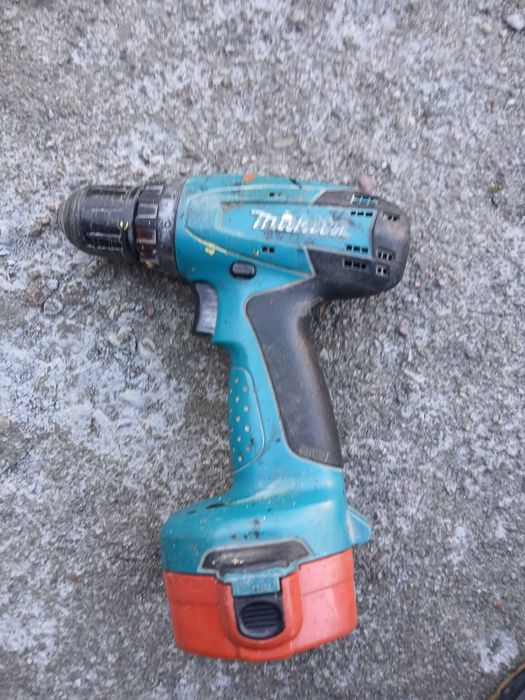 Wkrętarka makita 6281D