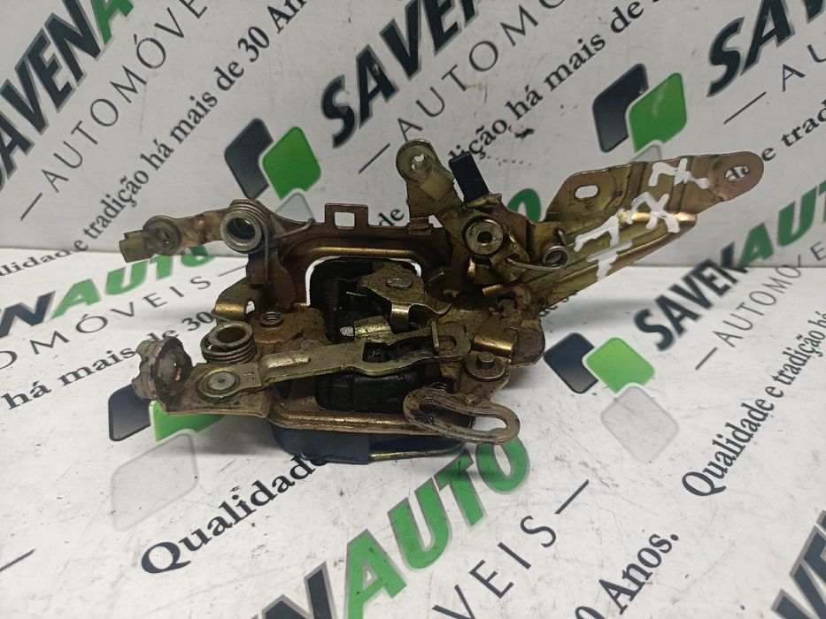 Fechadura / fecho porta trás direito OPEL Corsa B