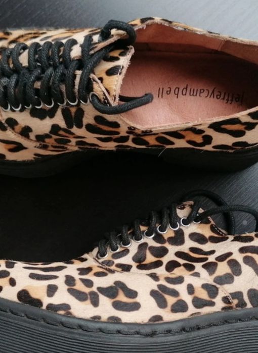 Sapato NOVO Jeffrey Campbell em Pele Tigres 38
