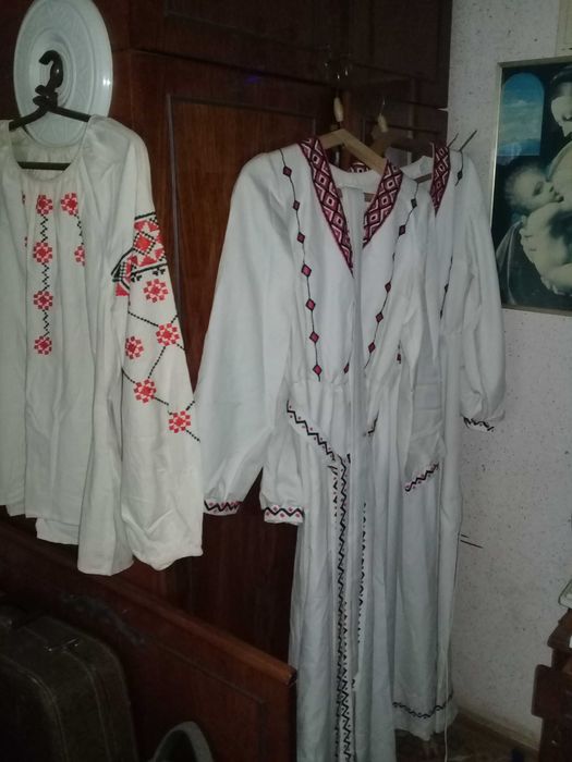 Женский деловой, шерстяной костюм. Серый. Стильный.