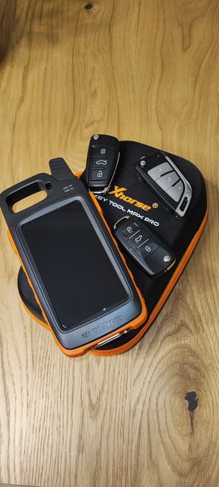 Dorabianie kluczy samochodowych, awaryjne otwieranie samochodów.