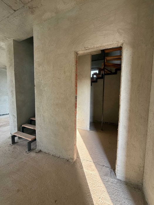 Без комісії! Продаж кутового котеджу 155,2 м² у КМ “Липові Роси”, гараж, тераса