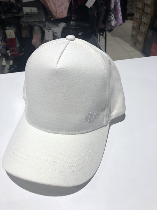 Czapka z daszkiem 4F biała one size