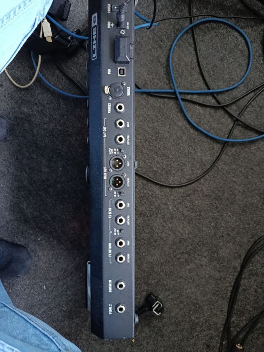 line6 Firehawk sempre em flightcase