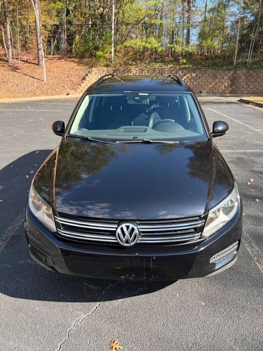 Volkswagen Tiguan      2016