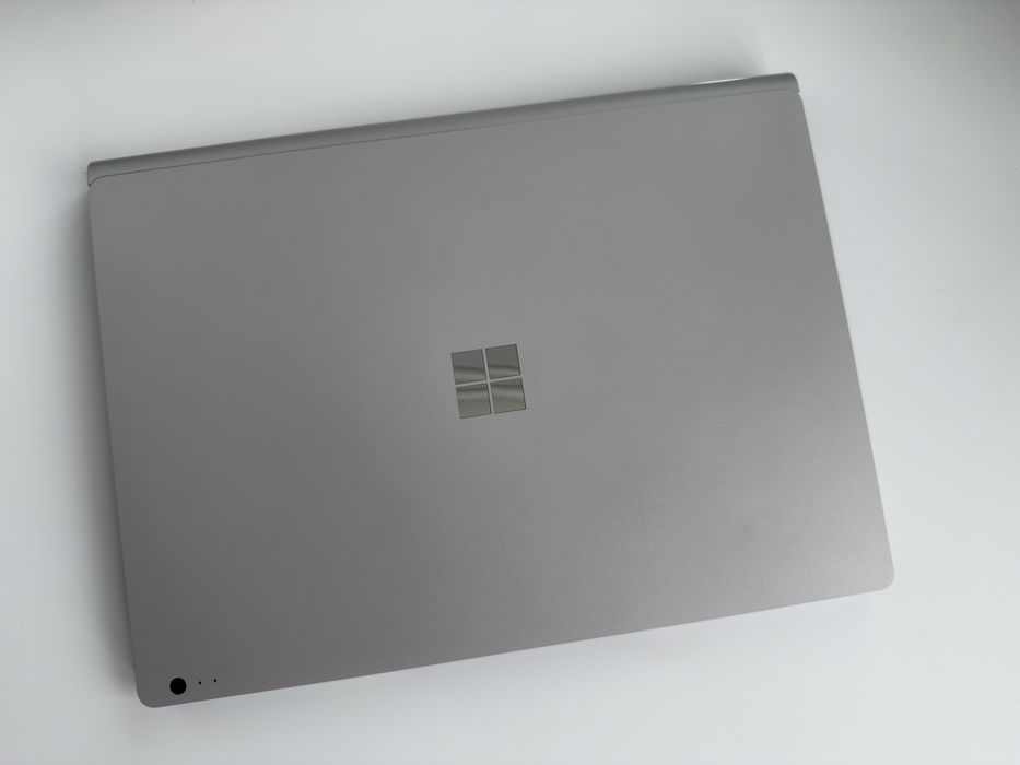 Продам Microsoft Surface Book 2 i7 ідеал