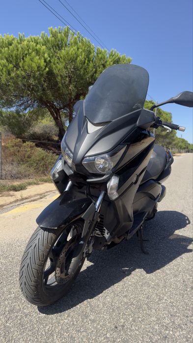 YAMAHA Xmax  125