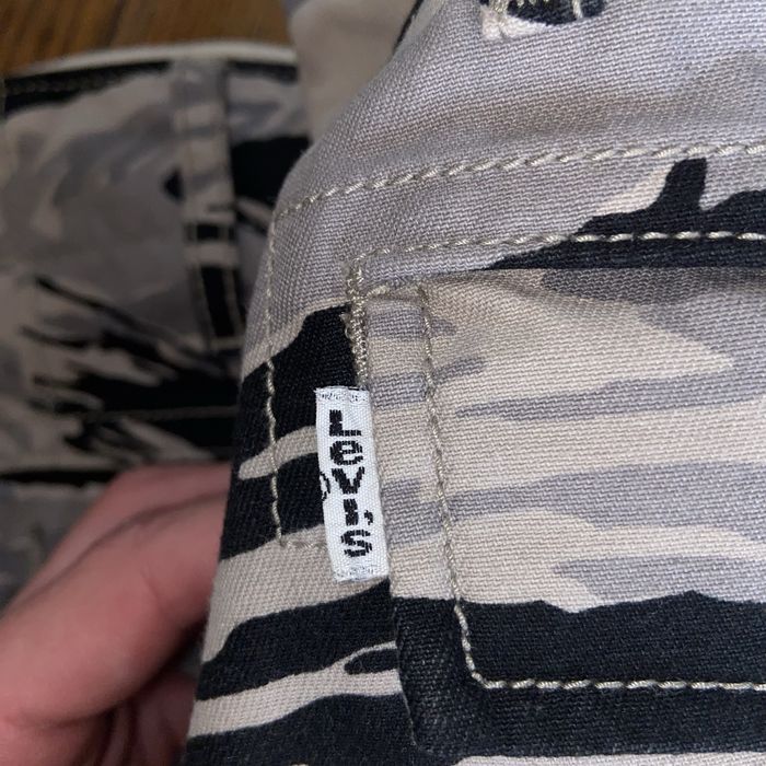 Levis cargo military