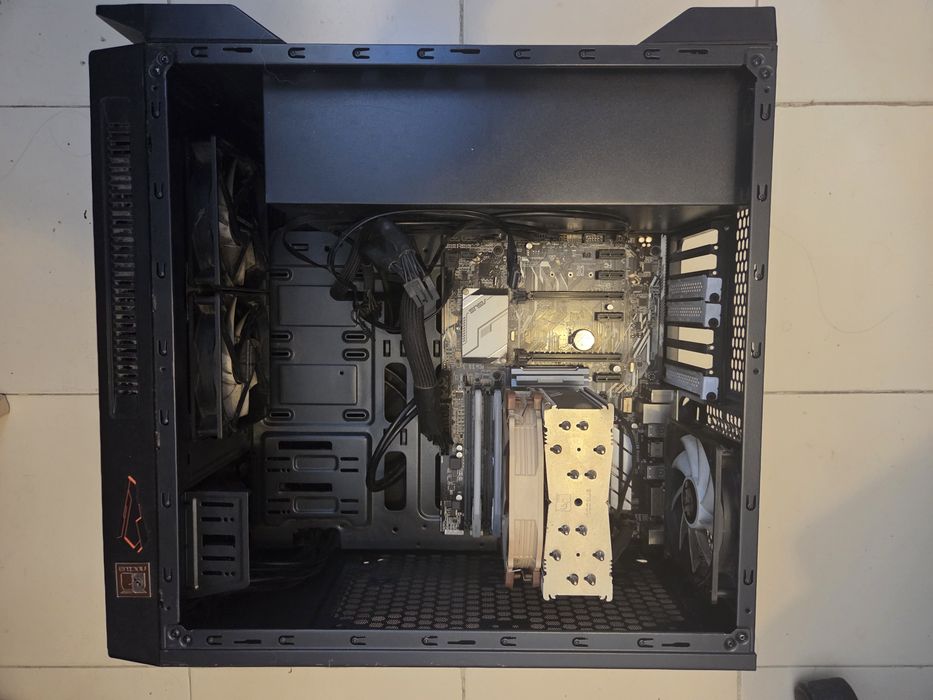 Bundle  Intel i7-7700K | 16GB DDR4 | Corsair RM750i | Noctua